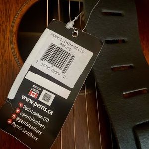 Perri's 2.5" Genuine Leather Guitar Strap ~ Black ~ NWT